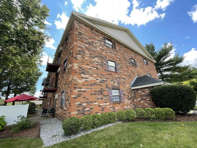 Photo - 11 Railroad Ave Apartment Unit 13