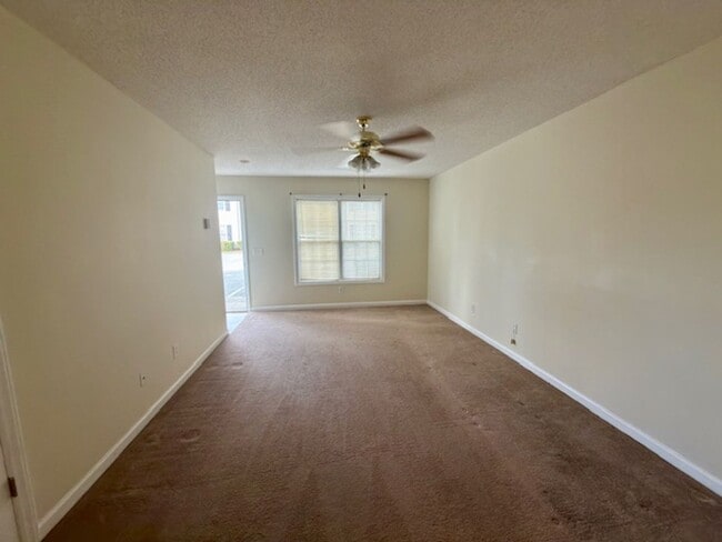 Photo - Two bedroom, 1.5 townhouse in Graham (Park Place Apts) Unit M