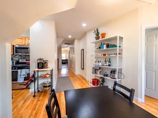 Photo - 153 Amory St Unidad 3