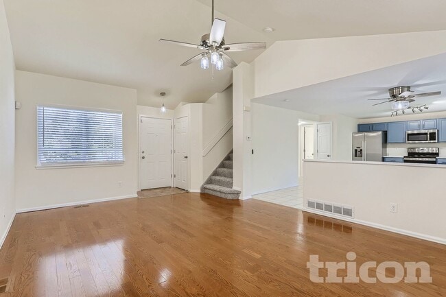 Photo - 5305 S Valdai St