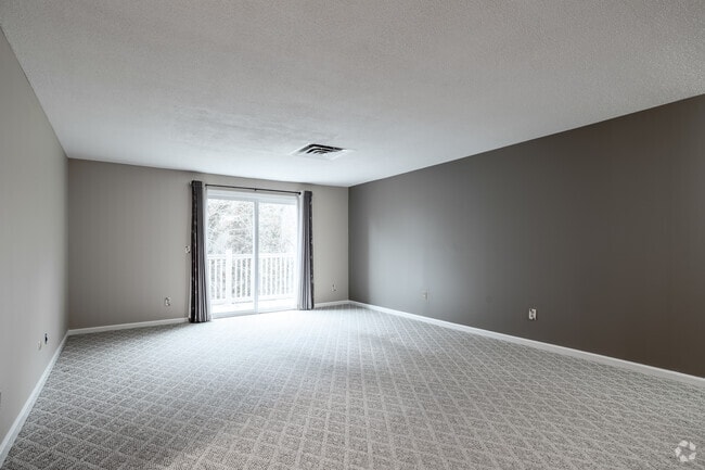 1BR, 1BA - 800-850SF - Living Room