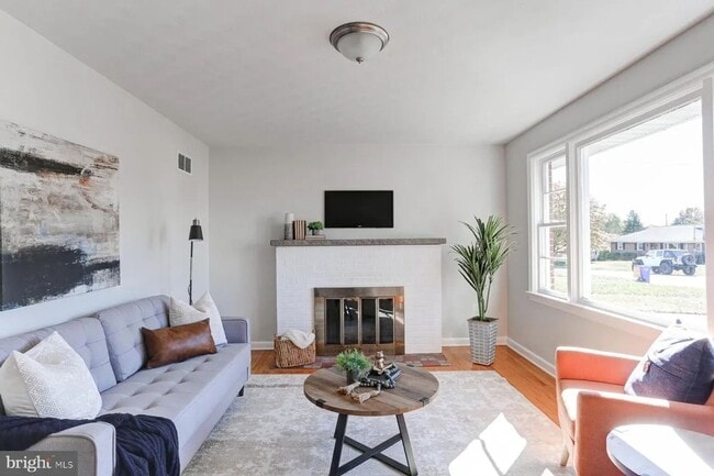 Photo - 2360 Sycamore Rd