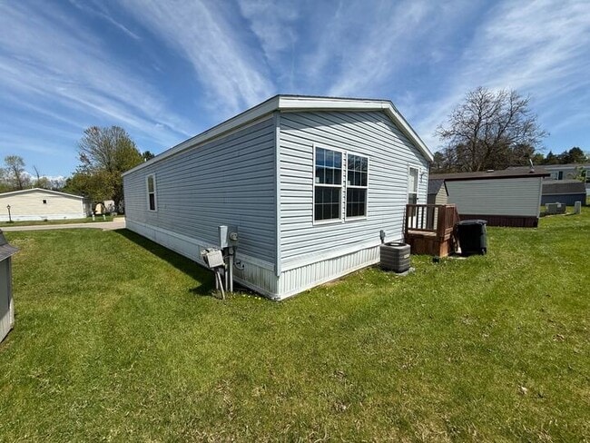 Photo - 15588 Pine Ridge Dr
