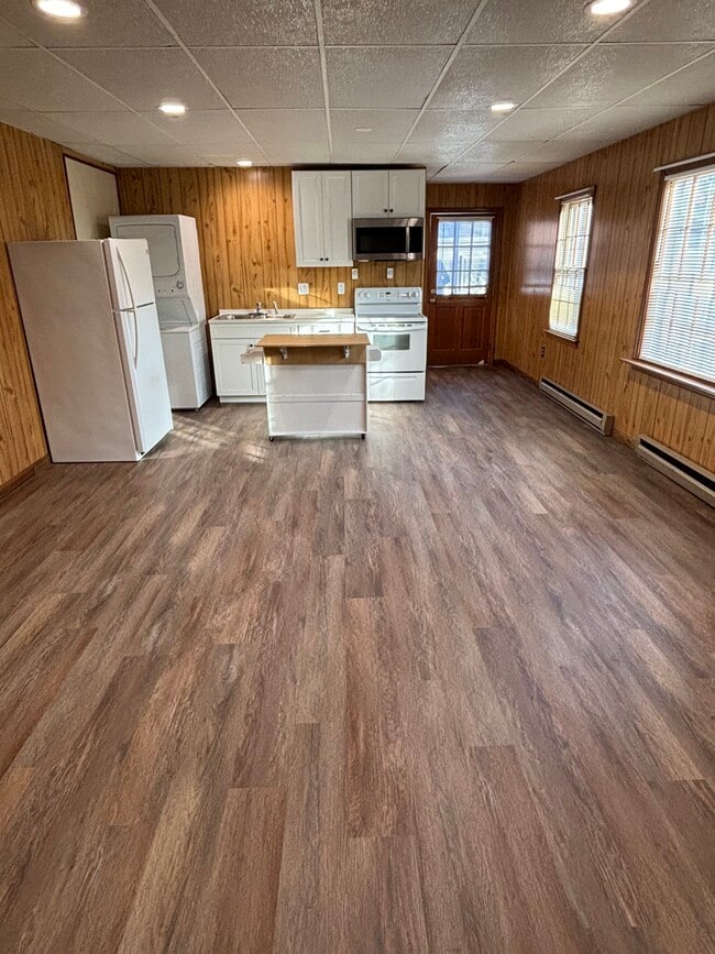 Photo - 8411 Shannon Rd