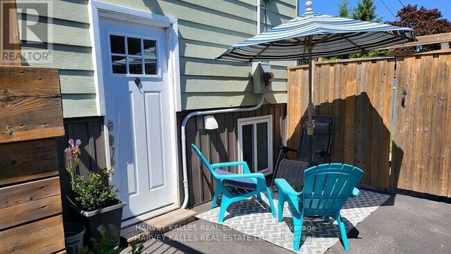 Photo - 709 Annland St