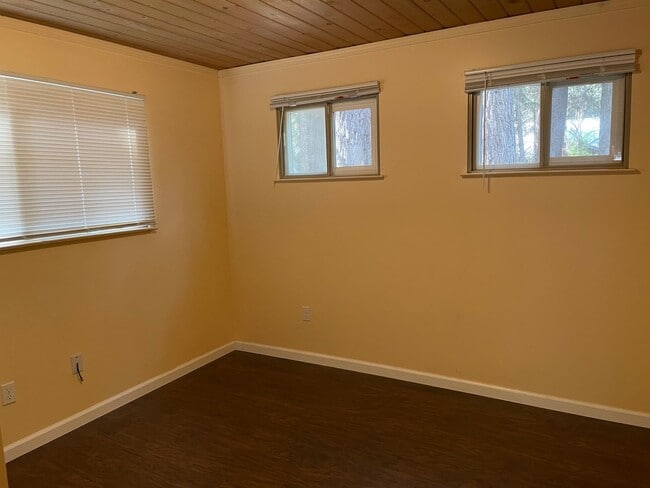 Photo - 1242 Tata Ln