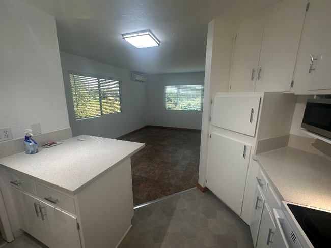 Photo - 1946 Monte Vista Dr Unidad 1946