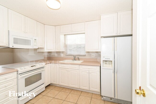 Photo - 8102 Birds Foot Ln