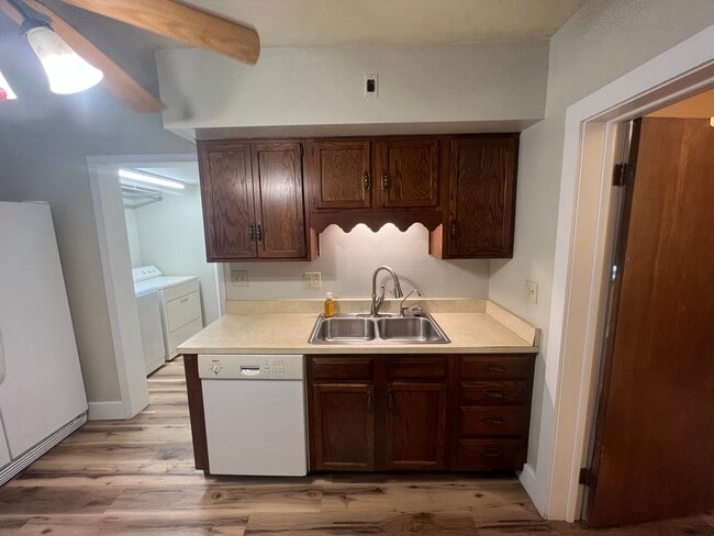 Photo - 205 E Berry St