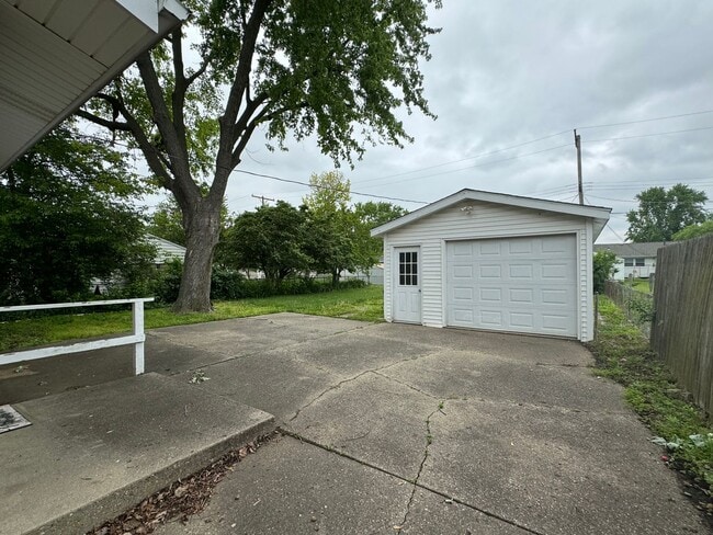 Photo - MODERN OASIS ALERT: 3 Bed, 1 Bath Retreat!