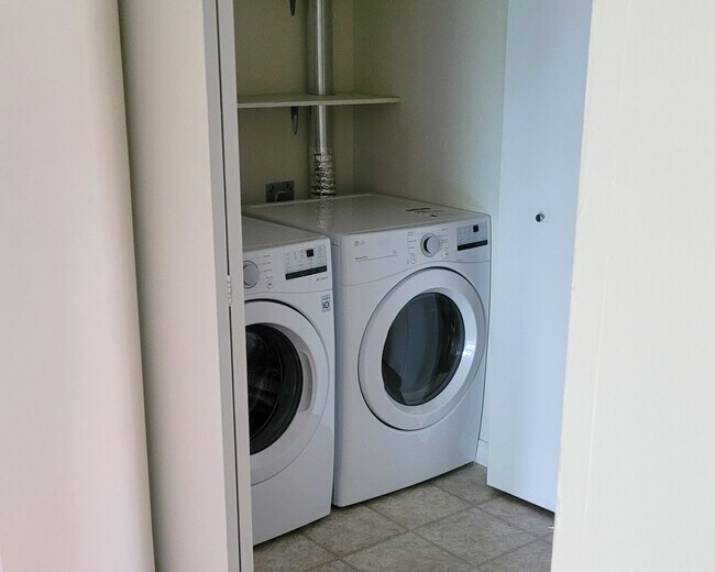 Photo - Barrington South