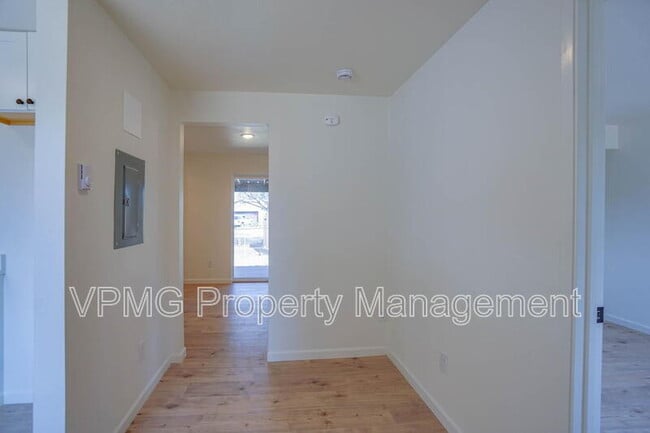 Photo - 10412 NE 71st St