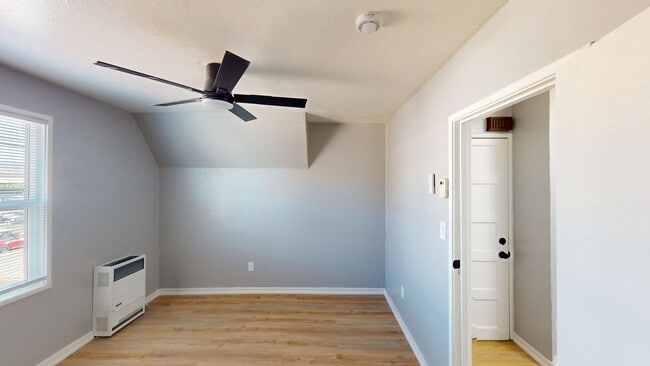 Photo - 3619-3619 San Leandro St Unit B