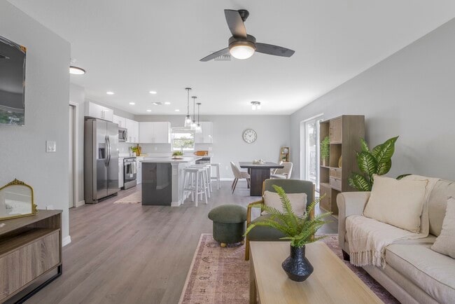 Photo - 6821 San Bruno Dr