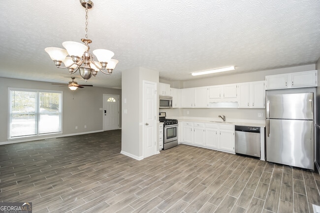 Photo - 333 Oak Landing Cir