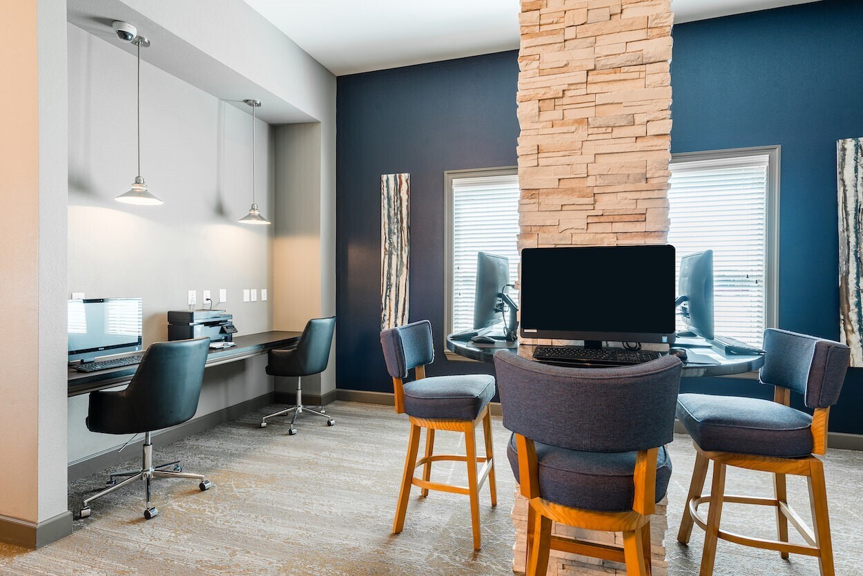 Photo - 5200 Pointe W Cir