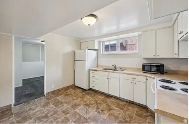 Photo - 195 E 100 N Unit Bountiful | Charming Private 1 Bed 1 Bath