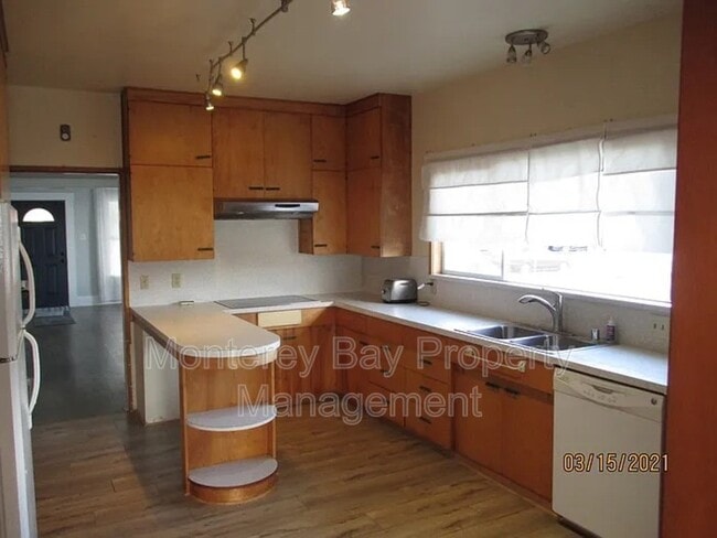 Photo - 650 Hawthorne St