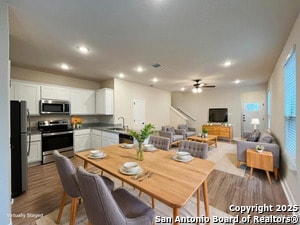 Photo - 13862 Enzo Gate