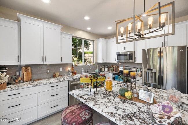 Photo - 322 W Mountain Sage Dr