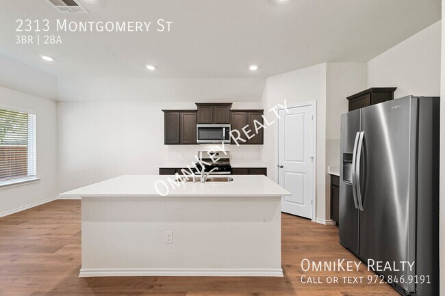 Photo - 2313 Montgomery St