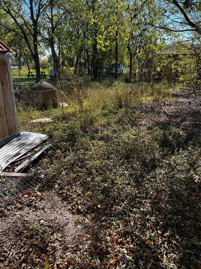 Photo - 102 E Carrie Manor St