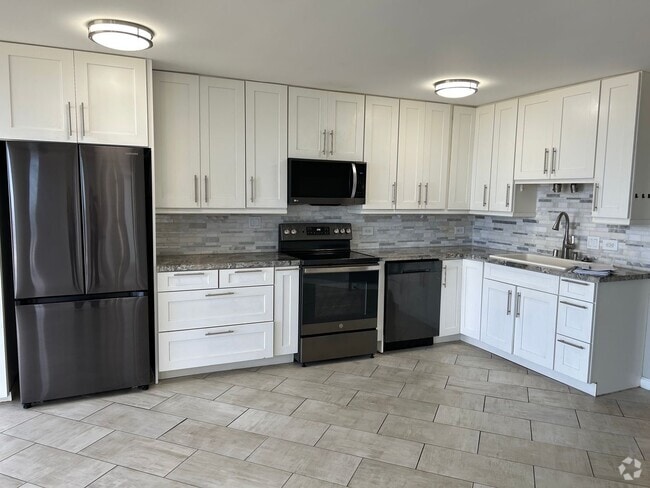 Building Photo - Lele Pono 2 Bdrm., 2 bath, 2 Cov'd Parking... Unit 1607 Rental