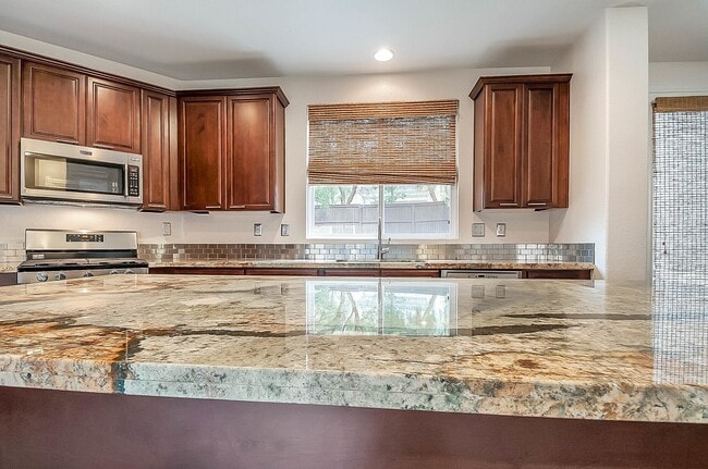 Photo - Modern 5 Bedroom in Paseo Del Sol