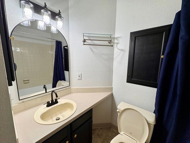 Photo - 3575-3528 28th St