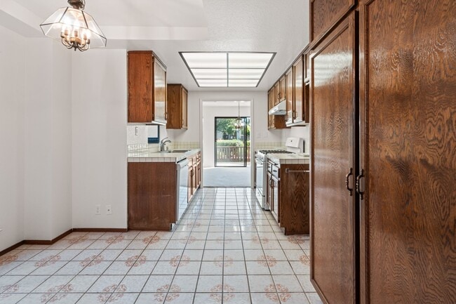 Photo - 14408 Outrigger Dr