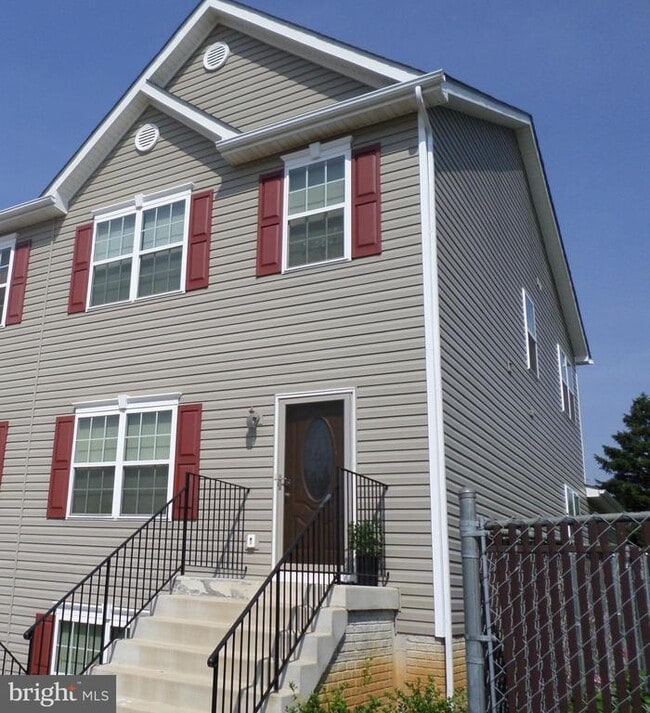 Photo - 206 N Fairfax Blvd Townhome