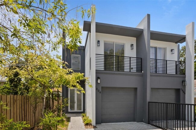 Photo - 7004 NE 5th Ave