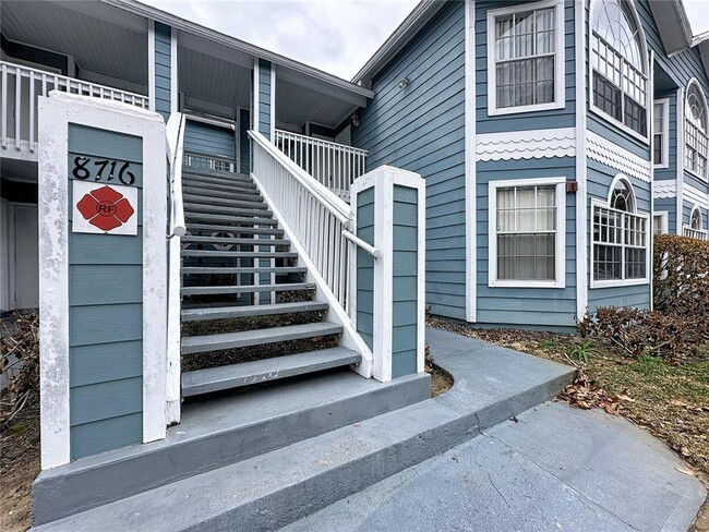 Building Photo - 8716 Rain Forest Pl Unit D