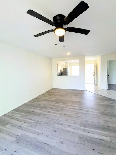 Photo - 500 Tiki Dr Unidad 107B