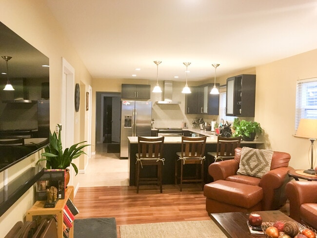 Photo - Evolve Real Estate: Fully Remodeled Gorgeous Bungalow in West Wash Park. 2 Bedrooms JULY 15!