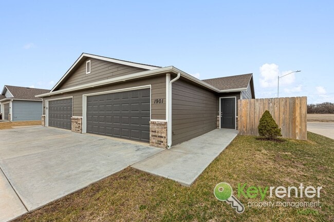 Photo - E 69th Ct N Duplex Unit 1901