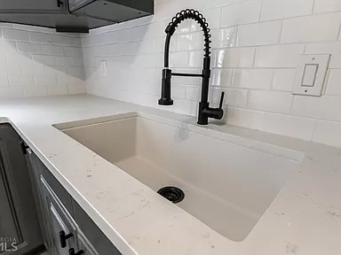 Photo - 697 Tom Read Dr