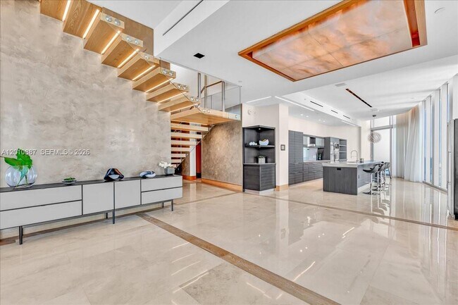 Photo - 200 Biscayne Blvd Way Unit PH 5401