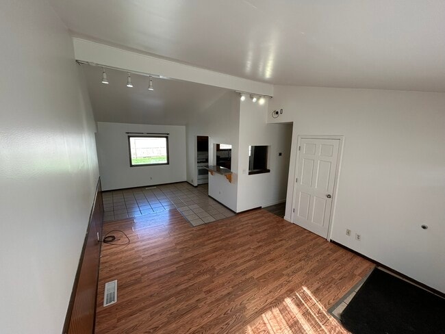 Vaulte Ceiling - 1882 Paul Dr