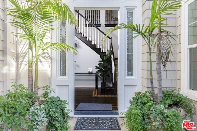 Building Photo - 7391 W Coastal View Dr