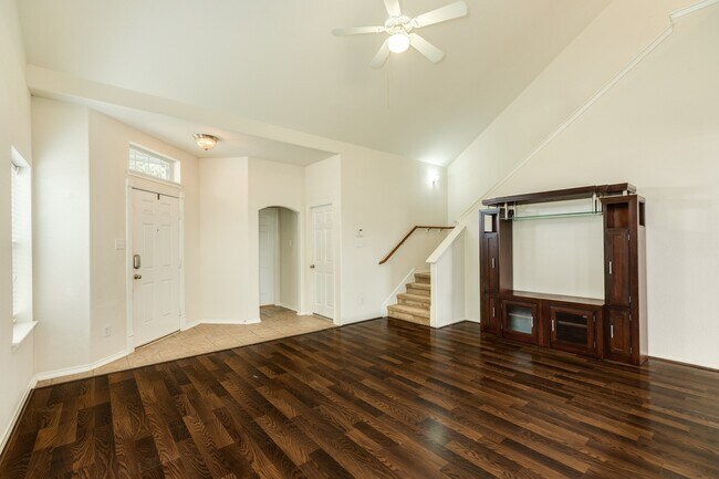 Photo - 999 Brady Ln