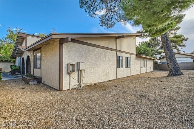 Photo - 5913 Smoke Ranch Rd Condo Unit A
