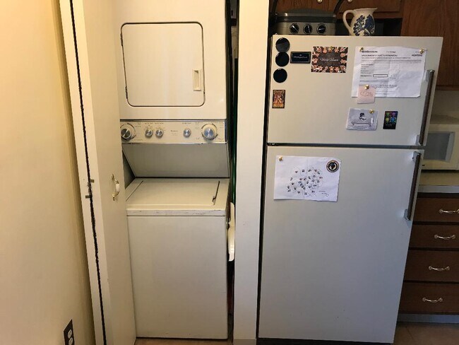 Appliances - 3243 Niagara Square