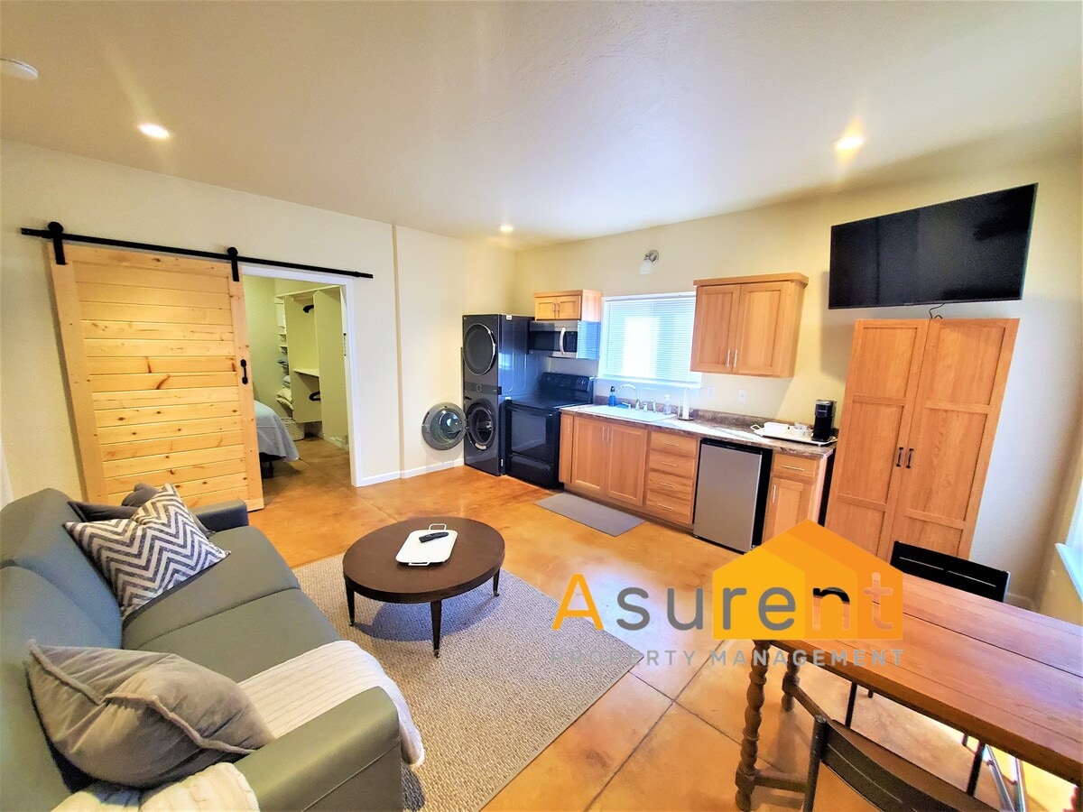 Photo - 1203 Maple Park Dr House