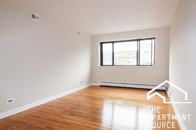 Photo - 5917 N Kenmore Ave Unit 523