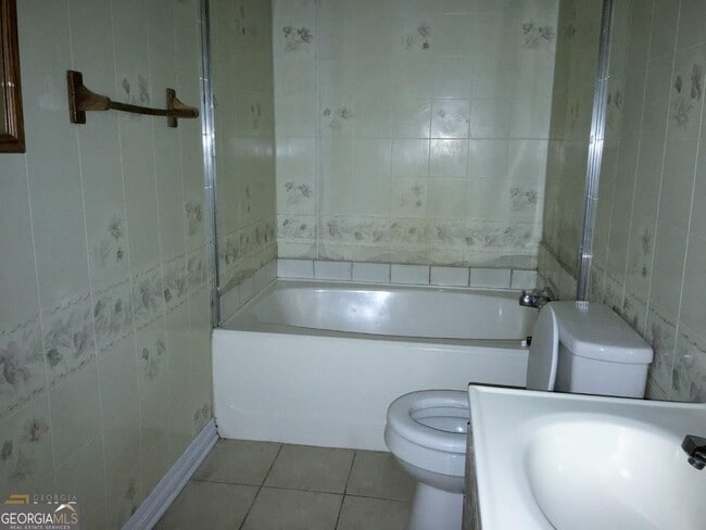 Photo - 214 Knodishall Dr