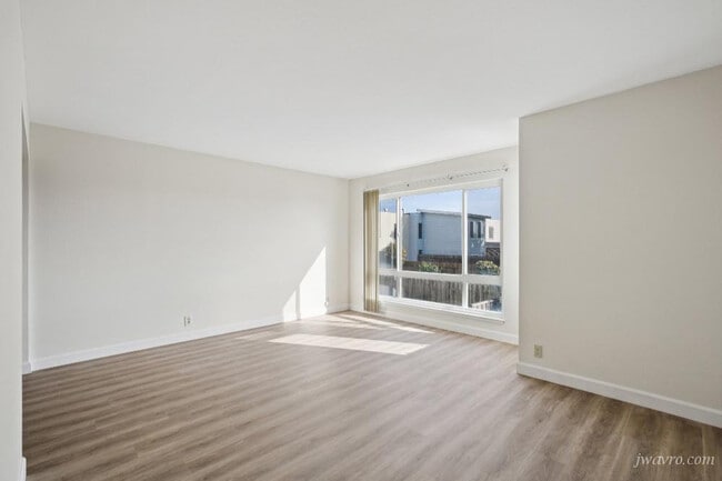 Photo - 3225 Vicente St Unit 2