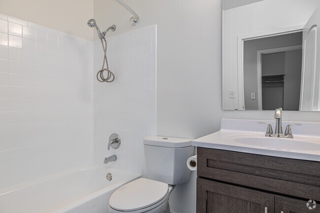 2BR, 2.5BA - 1,555SF - Primary Bathroom - The PIERRE Apartments