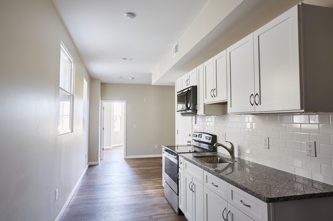 Photo - 5514 Woodland Ave Unit 3