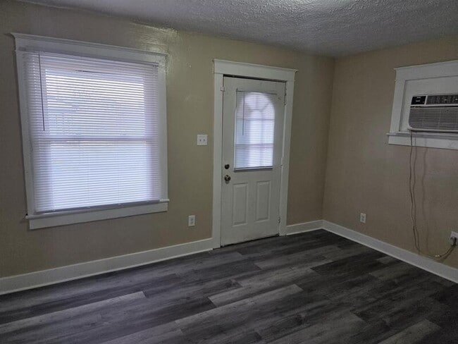 Photo - 245 S Randolph St